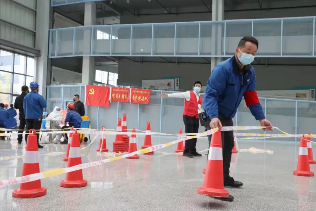 抗击疫情！三亿·体育-三亿（中国）一站式服务官方网站
人在行动
