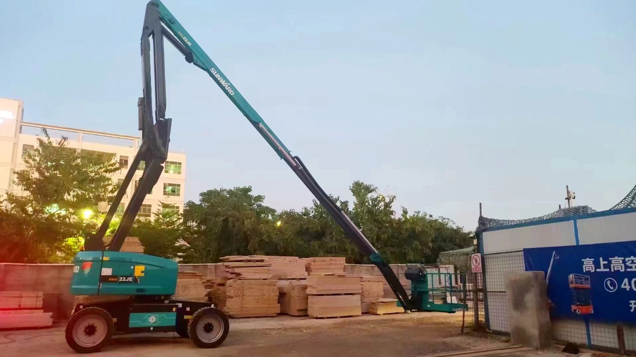 正式“上岗”！三亿·体育-三亿（中国）一站式服务官方网站
智能首台电动曲臂式高空作业平台入驻华南市场