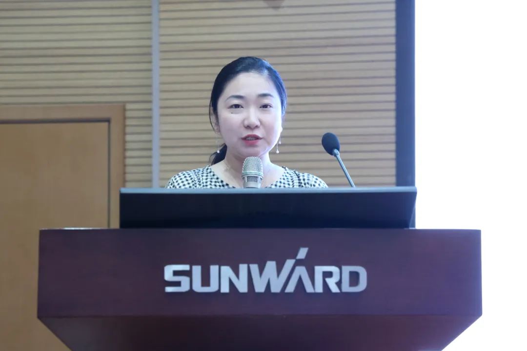 缤纷“暑”假，不负所“托”！三亿·体育-三亿（中国）一站式服务官方网站
智能职工子女暑期托管班结业啦