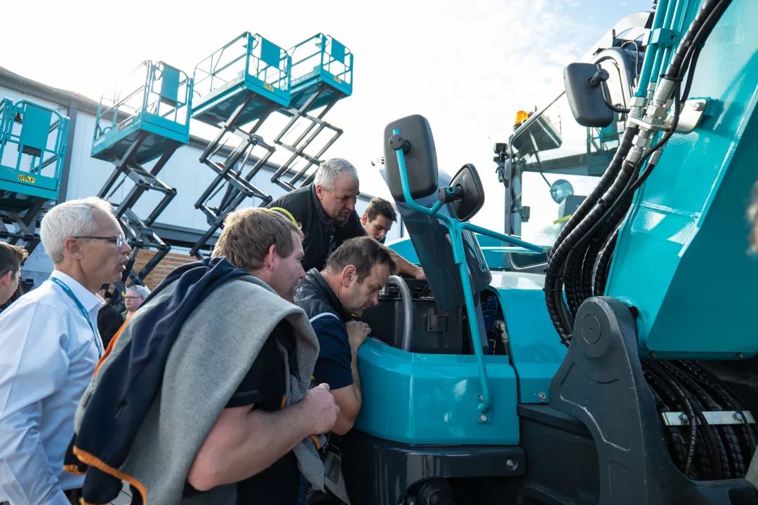 Bauma 2022 | 一组火热现场图带您重温三亿·体育-三亿（中国）一站式服务官方网站
智能德国宝马展之旅