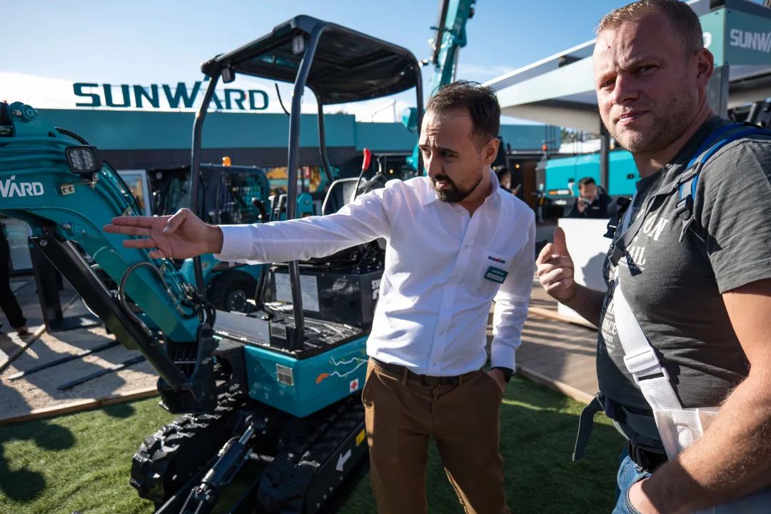 Bauma 2022 | 一组火热现场图带您重温三亿·体育-三亿（中国）一站式服务官方网站
智能德国宝马展之旅