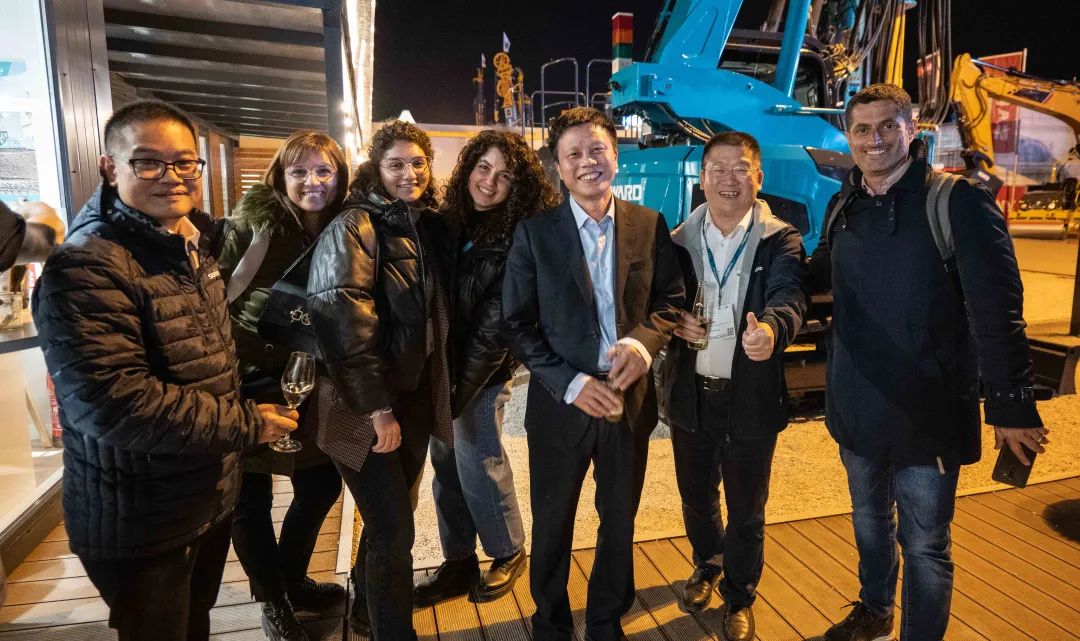 Bauma 2022 | 一组火热现场图带您重温三亿·体育-三亿（中国）一站式服务官方网站
智能德国宝马展之旅