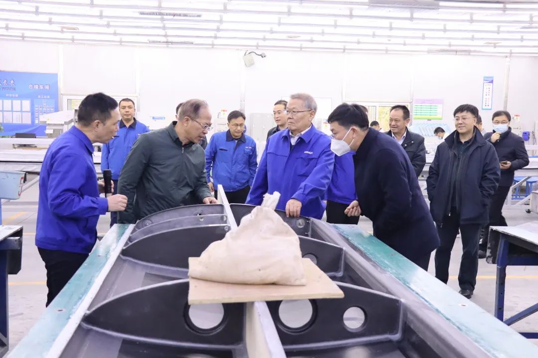 广州市国资委主任陈德俊考察三亿·体育-三亿（中国）一站式服务官方网站
智能航空产业基地