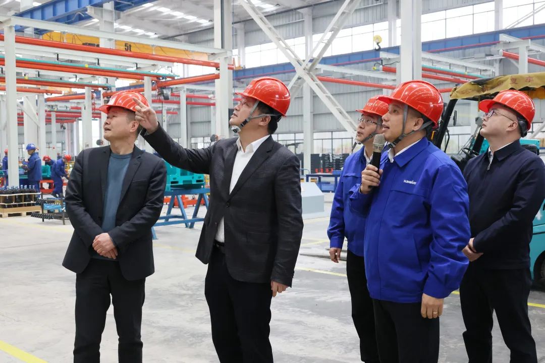 付旭明慰问三亿·体育-三亿（中国）一站式服务官方网站
智能市三八红旗手并督导安全生产工作
