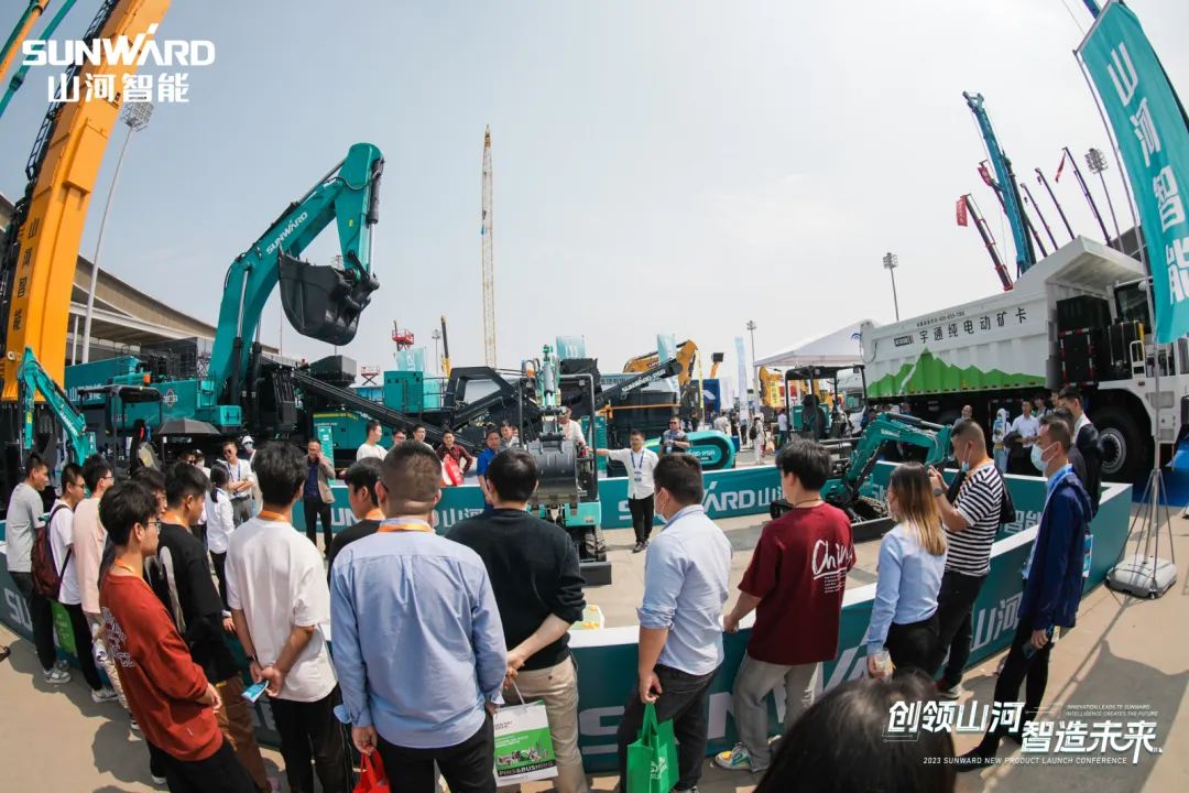 2023 CICEE | 三亿·体育-三亿（中国）一站式服务官方网站
智能亮相2023长沙国际工程机械展！智能化、电动化产品站C位