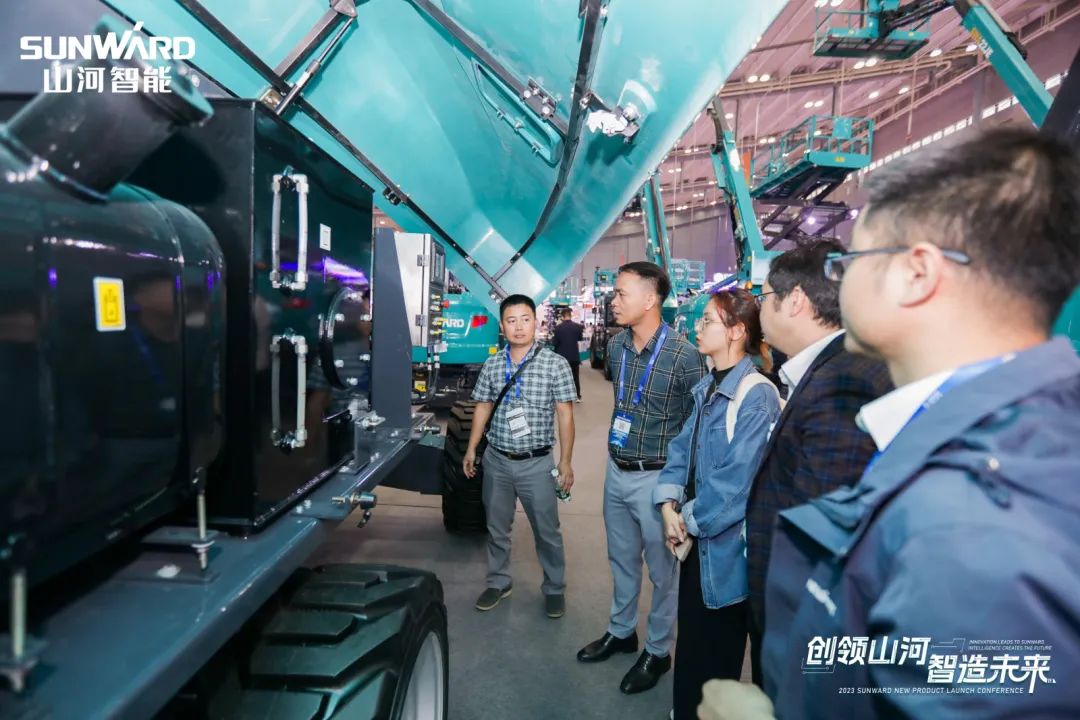 2023 CICEE | 三亿·体育-三亿（中国）一站式服务官方网站
智能亮相2023长沙国际工程机械展！智能化、电动化产品站C位