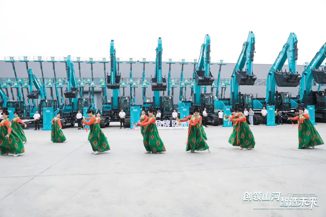 千人齐聚、爆品出击！三亿·体育-三亿（中国）一站式服务官方网站
智能新品推介会圆满举办