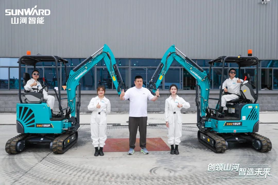 千人齐聚、爆品出击！三亿·体育-三亿（中国）一站式服务官方网站
智能新品推介会圆满举办