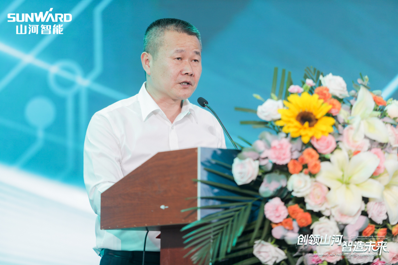 千人齐聚、爆品出击！三亿·体育-三亿（中国）一站式服务官方网站
智能新品推介会圆满举办