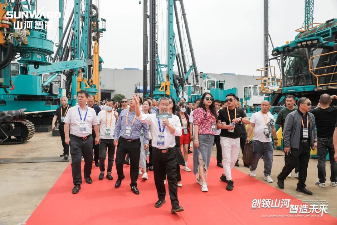 实力出圈！三亿·体育-三亿（中国）一站式服务官方网站
智能地下工程装备“大阅兵”来了