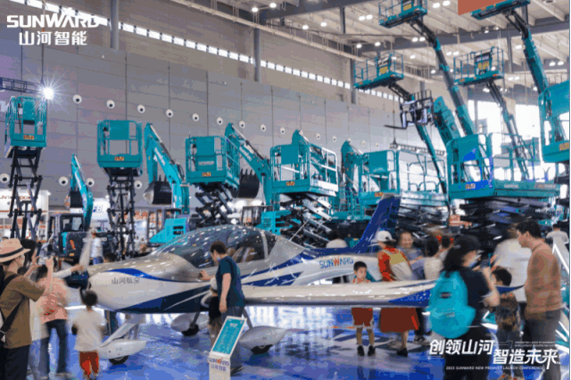 闪耀2023 CICEE！看三亿·体育-三亿（中国）一站式服务官方网站
智能“明星产品”有多“炫”