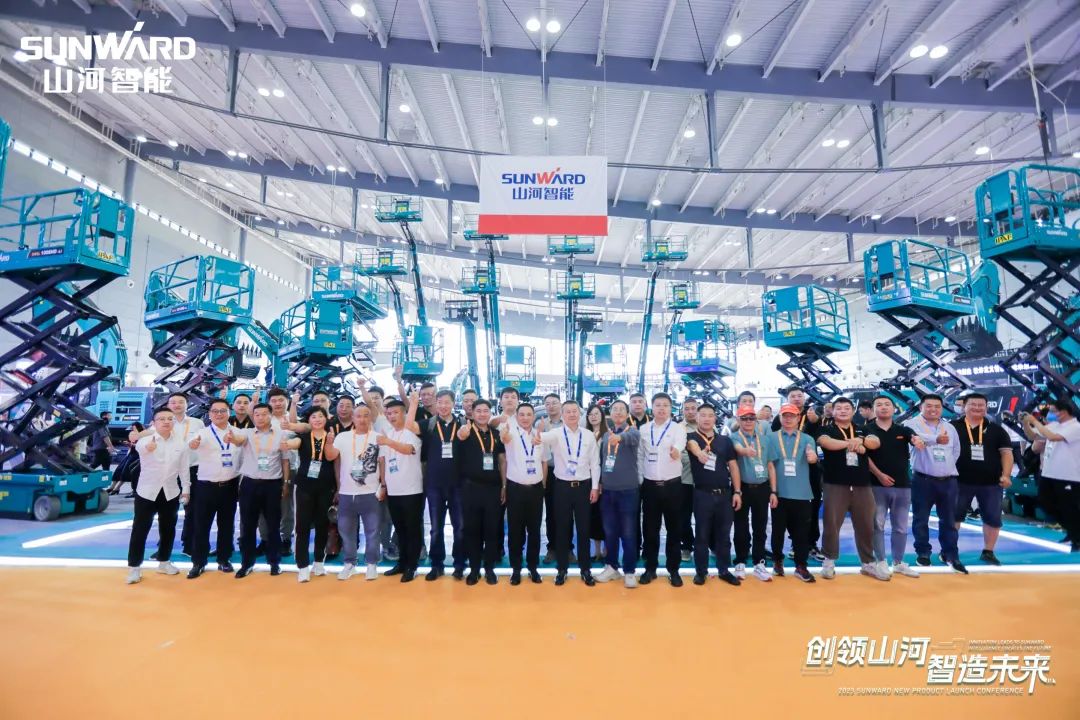 聚焦电动化、智能化！三亿·体育-三亿（中国）一站式服务官方网站
智能全系列高空机械产品亮相长沙展