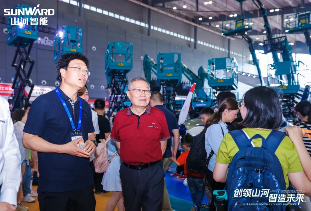 2023 CICEE | 全球工程机械盛会完美落幕！三亿·体育-三亿（中国）一站式服务官方网站
智能交出闪亮答卷
