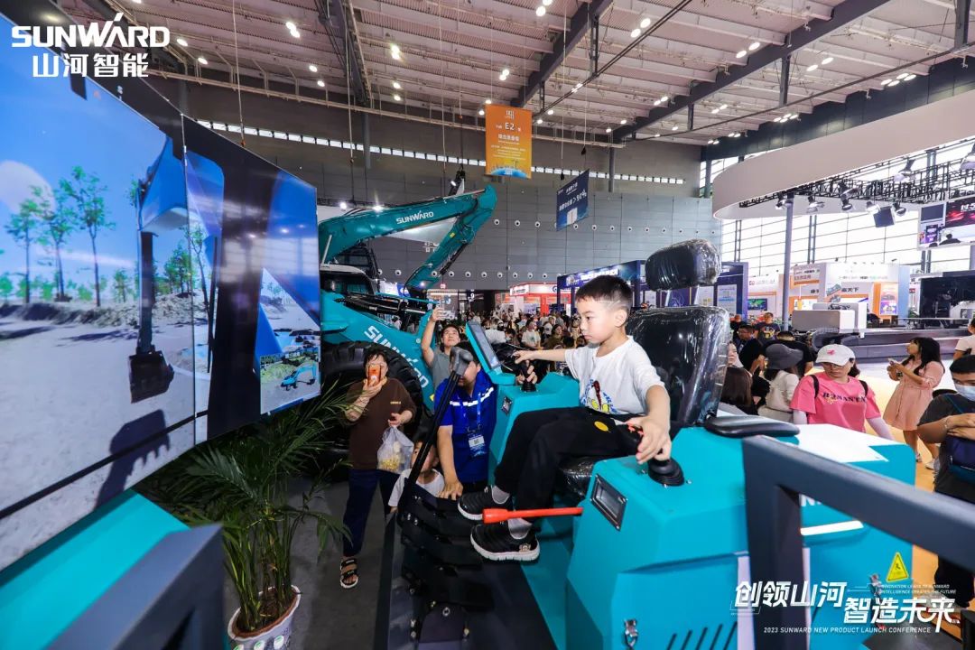 2023 CICEE | 全球工程机械盛会完美落幕！三亿·体育-三亿（中国）一站式服务官方网站
智能交出闪亮答卷