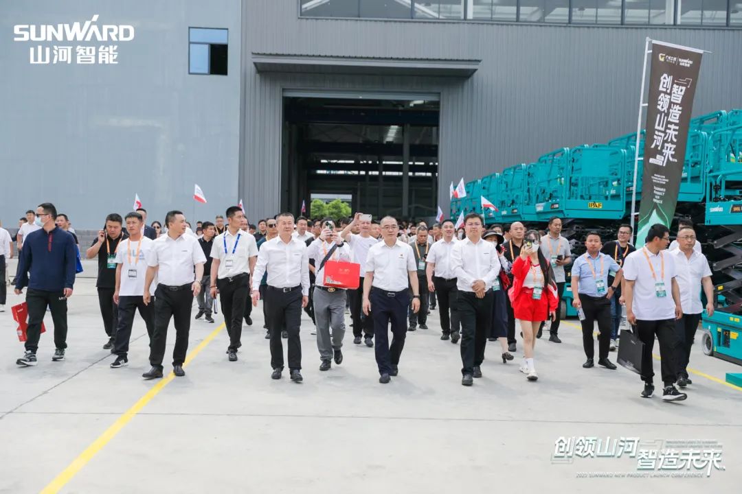 2023 CICEE | 全球工程机械盛会完美落幕！三亿·体育-三亿（中国）一站式服务官方网站
智能交出闪亮答卷