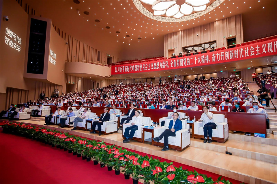 两项单冠，行业唯一！三亿·体育-三亿（中国）一站式服务官方网站
智能两款桩工产品同获制造业单项冠军
