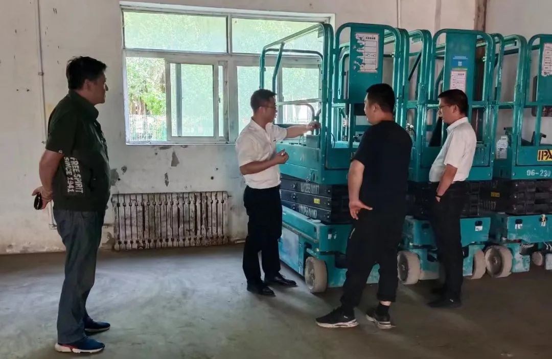 倾听客户心声！三亿·体育-三亿（中国）一站式服务官方网站
智能高空机械“服务万里行”走进东北