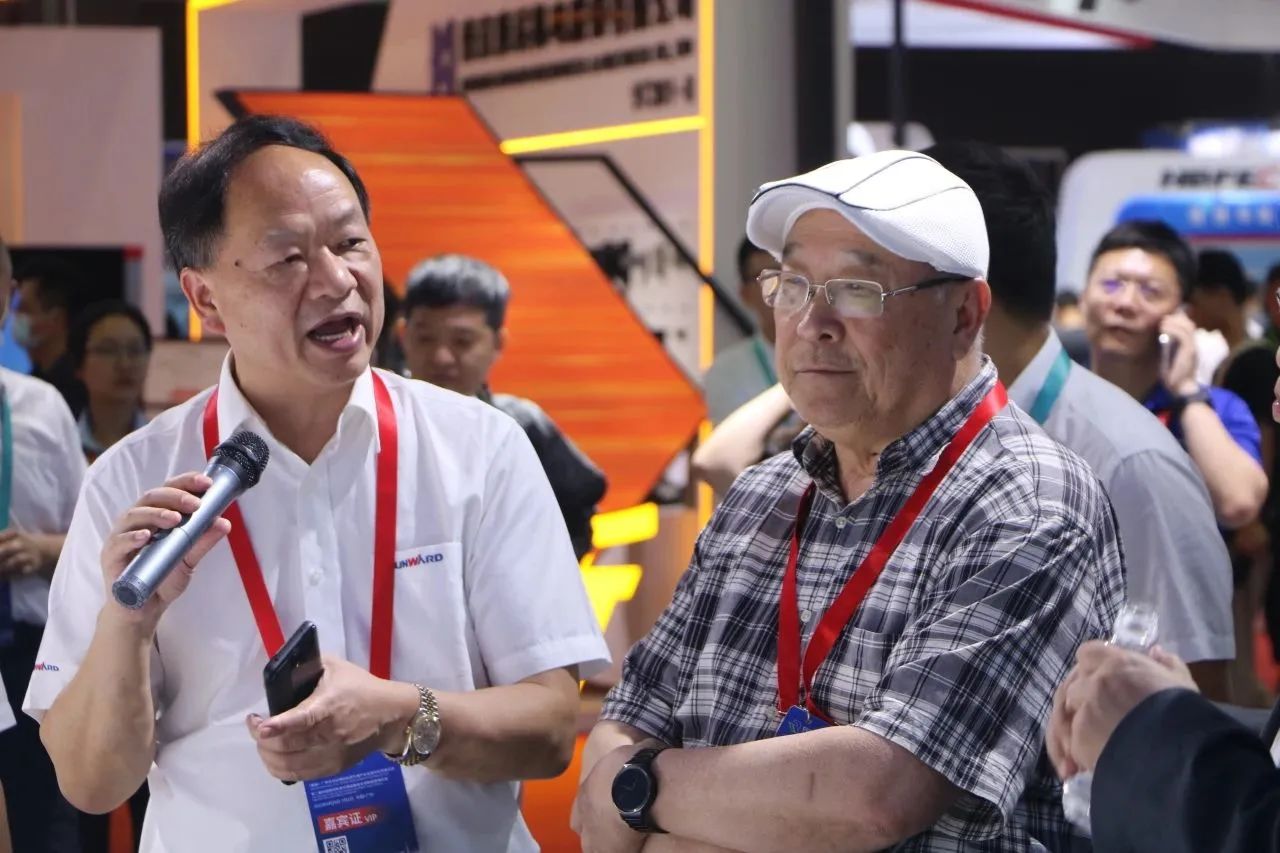 中铁三亿·体育-三亿（中国）一站式服务官方网站
亮相首届广州大湾区国际轨道交通产业发展论坛暨展览会