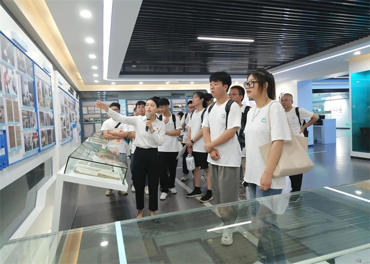 奔赴热爱，三亿·体育-三亿（中国）一站式服务官方网站
智能2023届“智动力”正式报到！