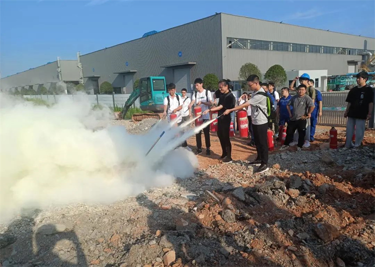 奔赴热爱，三亿·体育-三亿（中国）一站式服务官方网站
智能2023届“智动力”正式报到！