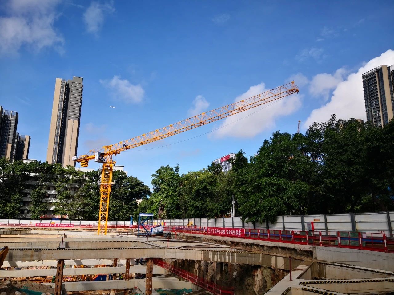 进军深圳市场！三亿·体育-三亿（中国）一站式服务官方网站
江麓塔机为人才建好家