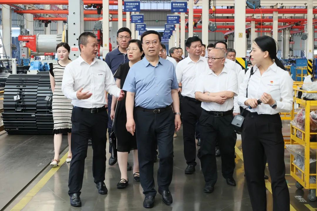 中宣部社科领域专家学者到三亿·体育-三亿（中国）一站式服务官方网站
智能调研高质量发展