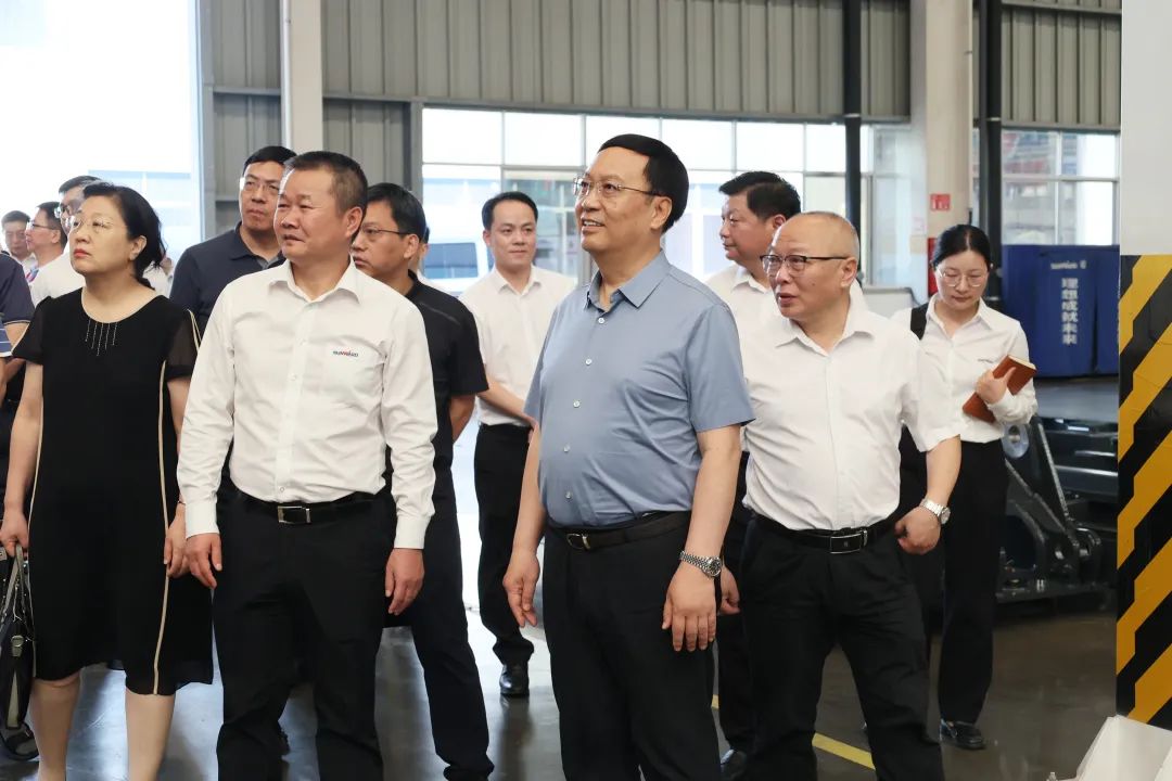 中宣部社科领域专家学者到三亿·体育-三亿（中国）一站式服务官方网站
智能调研高质量发展