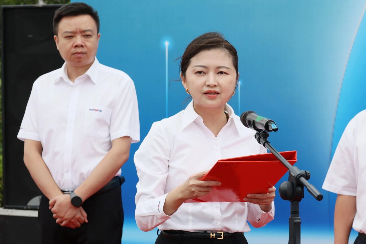 深化全球布局，加速出海步伐！三亿·体育-三亿（中国）一站式服务官方网站
智能高空机械设备海外订单大型发货仪式圆满举行