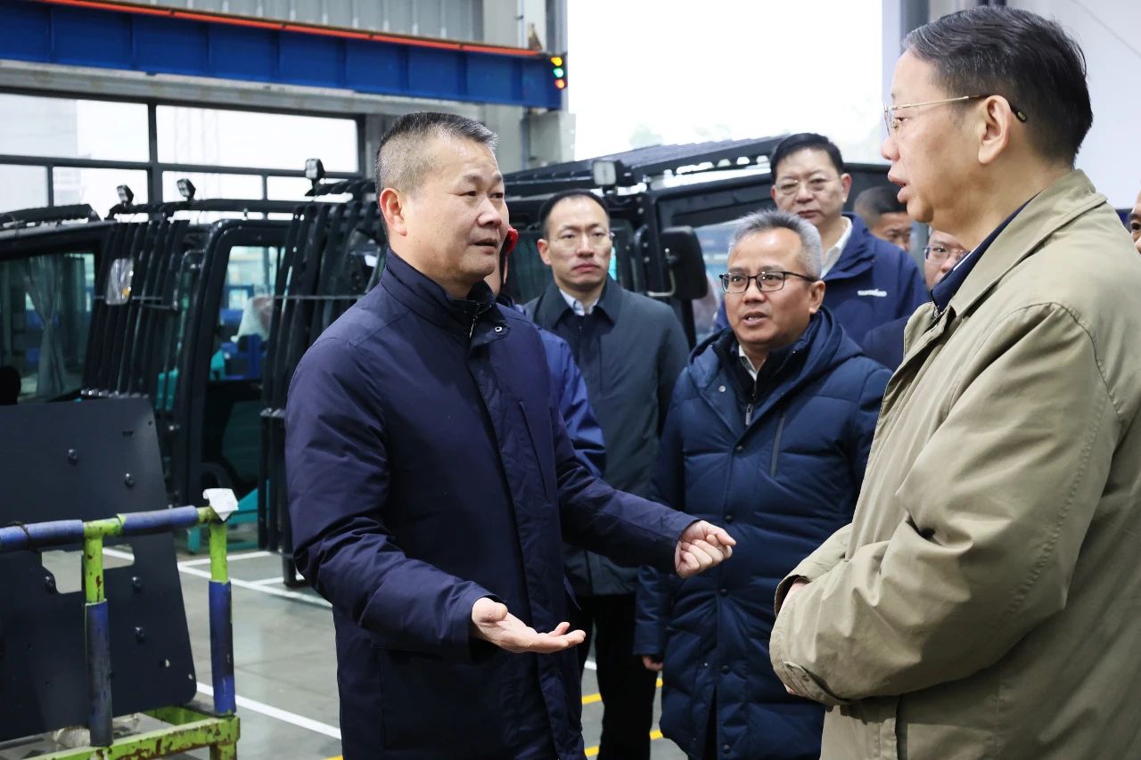 文树勋带队走访调研三亿·体育-三亿（中国）一站式服务官方网站
智能
