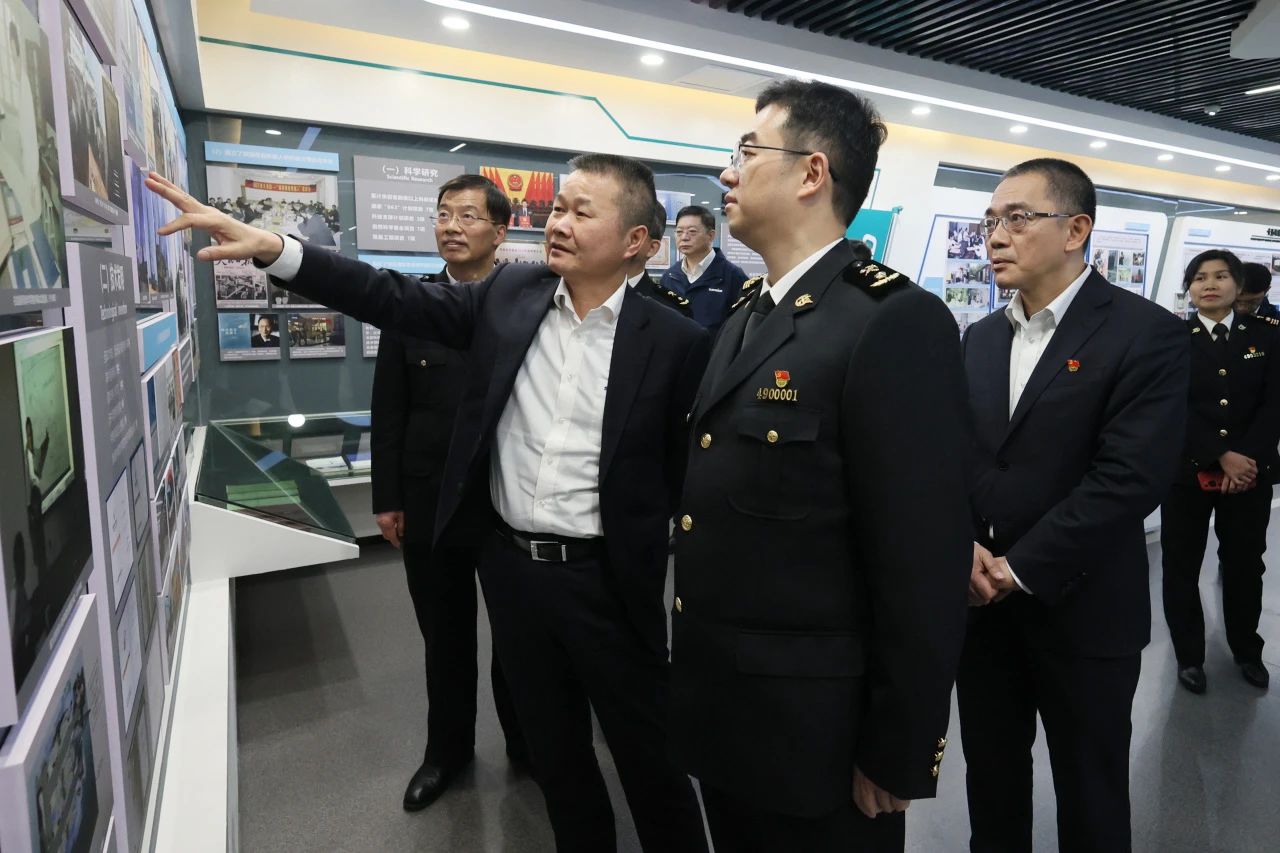 长沙海关党委书记、关长沈大为调研三亿·体育-三亿（中国）一站式服务官方网站
智能