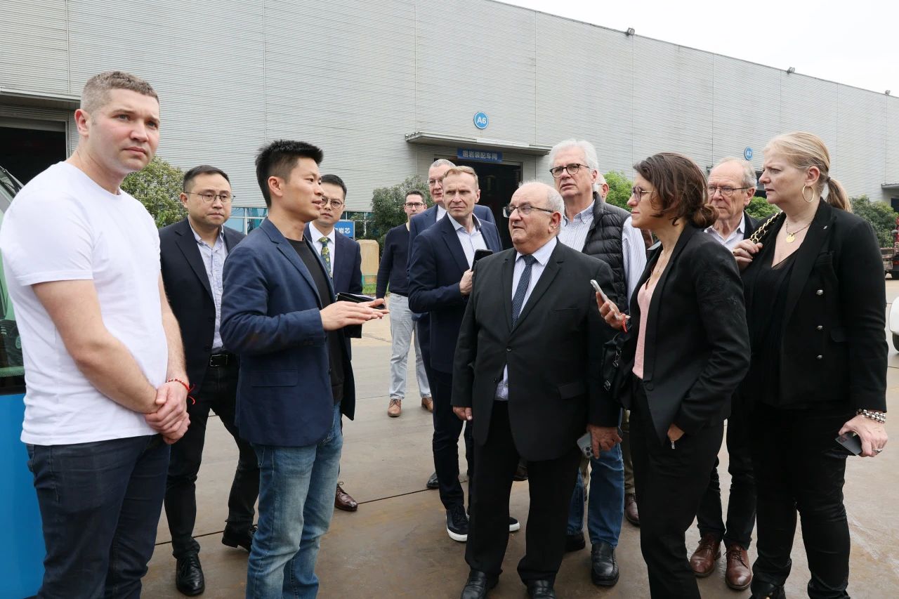 蒙达尔纪市代表团一行考察三亿·体育-三亿（中国）一站式服务官方网站
智能