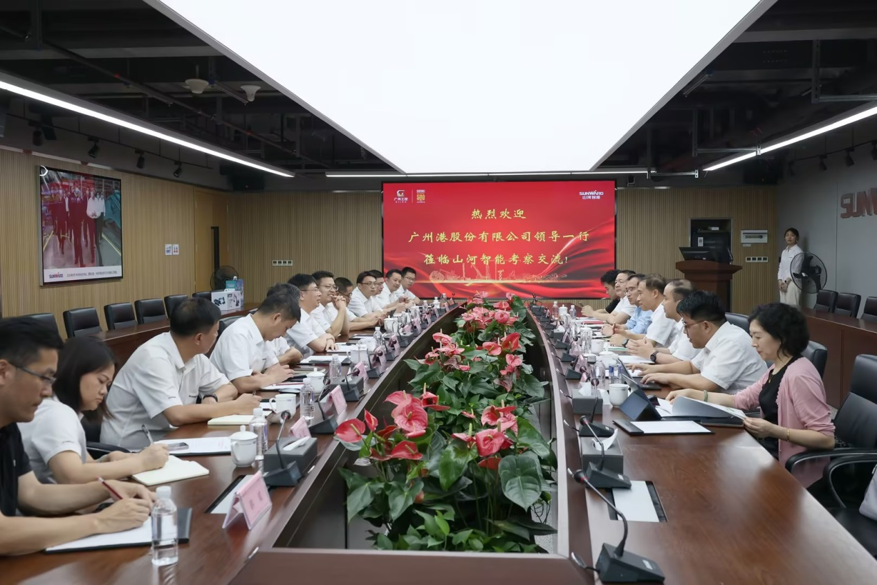 深化交流合作！广州港李明忠副总经理率队莅临三亿·体育-三亿（中国）一站式服务官方网站
智能考察交流！