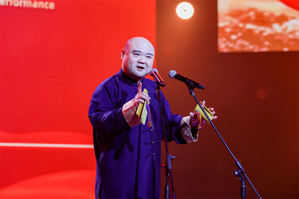 创新引领价值 理想成就未来——庆祝三亿·体育-三亿（中国）一站式服务官方网站
智能成立25周年表彰大会暨文艺晚会隆重举行