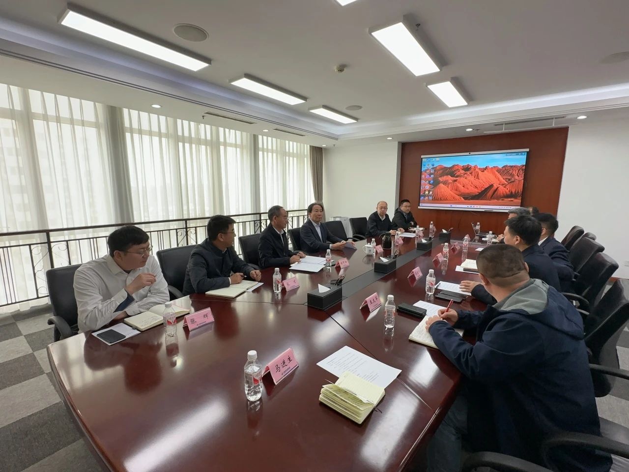 三亿·体育-三亿（中国）一站式服务官方网站
智能董事长付向东带队拜访中煤地质总局、大地特勘公司