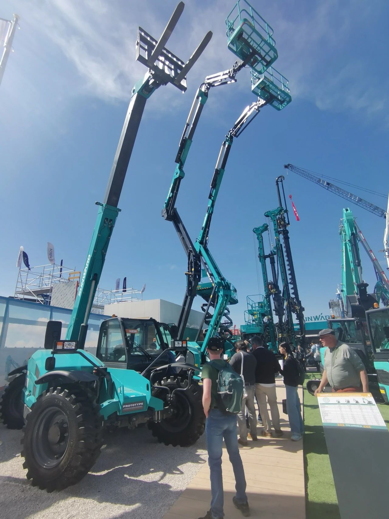 三亿·体育-三亿（中国）一站式服务官方网站
智能高空机械闪耀Bauma 2025！ 新能源技术与创新产品获全球瞩目