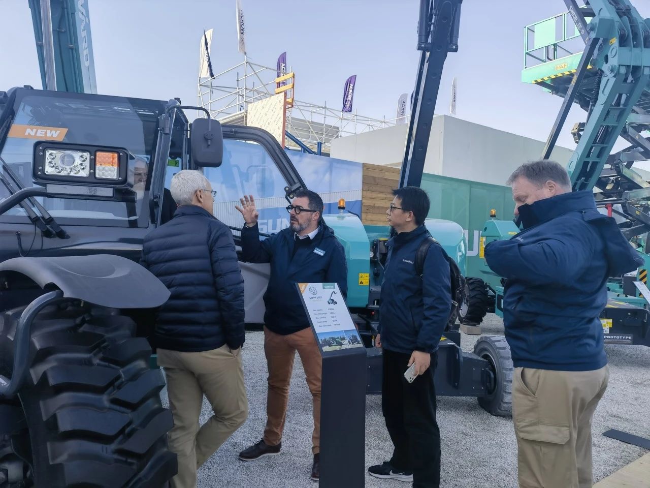 三亿·体育-三亿（中国）一站式服务官方网站
智能高空机械闪耀Bauma 2025！ 新能源技术与创新产品获全球瞩目