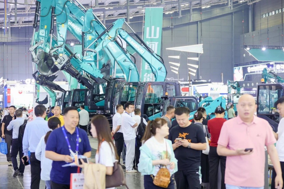 2025 CICEE | 三亿·体育-三亿（中国）一站式服务官方网站
智能实力闪耀2025长沙国际工程机械展
