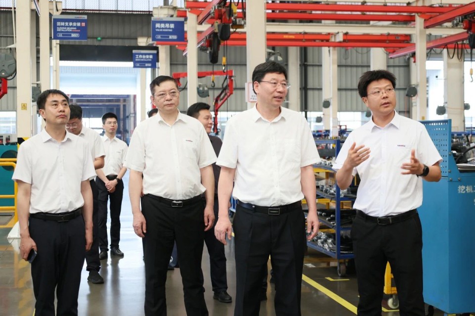 中国工程院院士、中南林业科技大学党委书记吴义强一行到三亿·体育-三亿（中国）一站式服务官方网站
智能开展访企拓岗活动