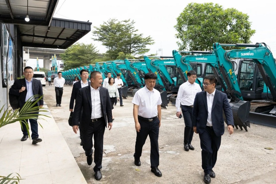 广州工控集团党委书记、董事长景广军率队考察三亿·体育-三亿（中国）一站式服务官方网站
智能印尼子公司
