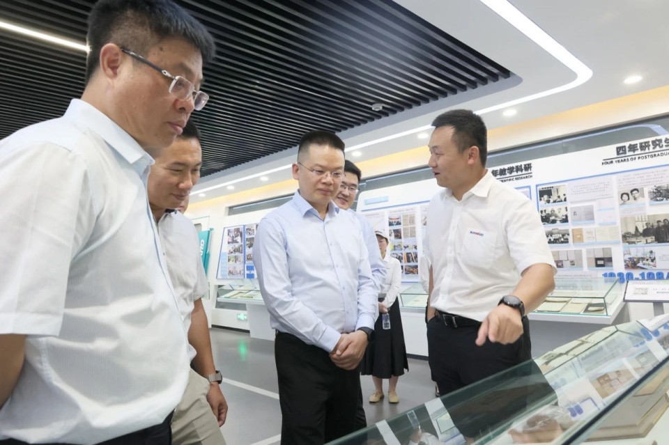 共商合作，建华控股有限公司董事长汪贵华到访三亿·体育-三亿（中国）一站式服务官方网站
智能