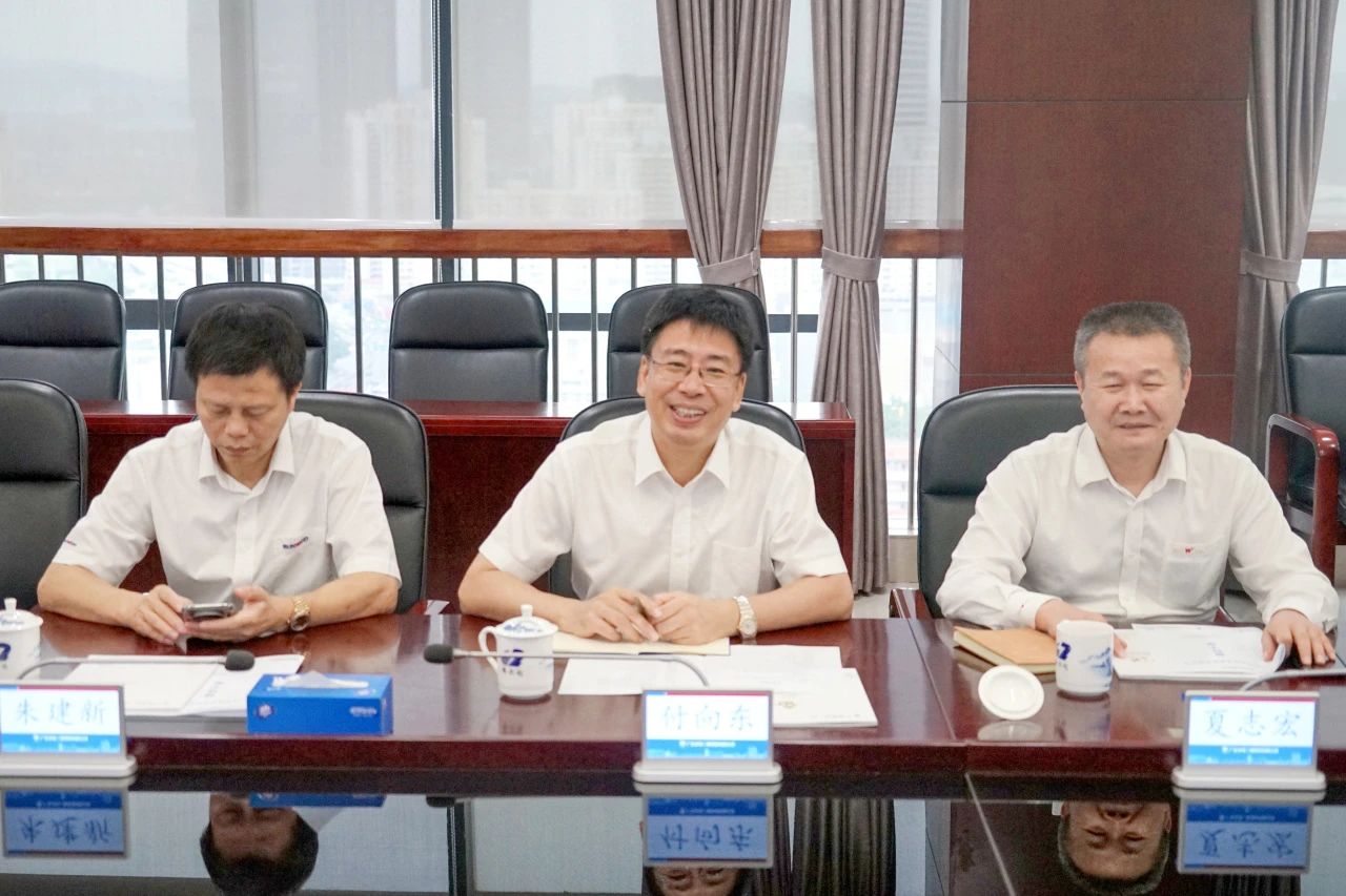 三亿·体育-三亿（中国）一站式服务官方网站
智能董事长付向东率队拜访广东水电二局，深化合作共谋发展
