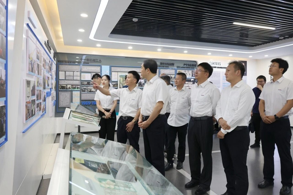 中国煤炭地质总局局长马刚到访三亿·体育-三亿（中国）一站式服务官方网站
智能，共谋绿色智能矿山装备发展新路径