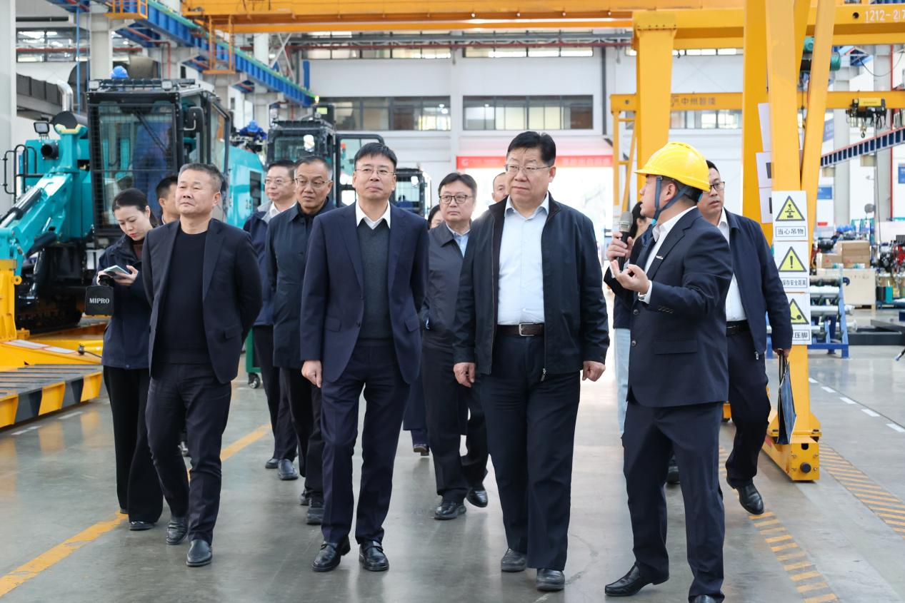 新矿投资集团党委书记、董事长王漠到访三亿·体育-三亿（中国）一站式服务官方网站
智能