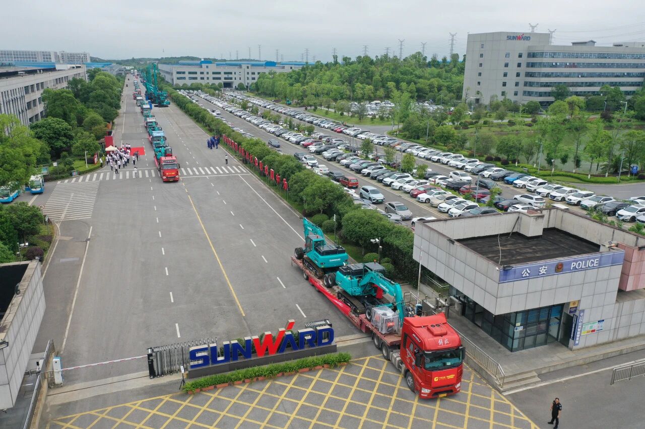 三亿·体育-三亿（中国）一站式服务官方网站
智能轮履两用多功能开带机批量交付国家林草系统，助力森林草原生态防护